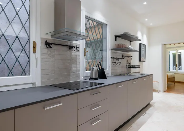 Apartment Charming 3 Bedroom In The Historic Center Rom