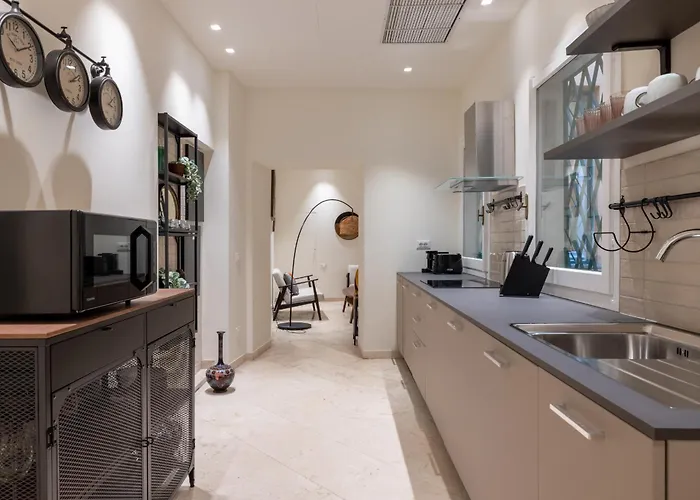 Charming 3 Bedroom In The Historic Center * Rom