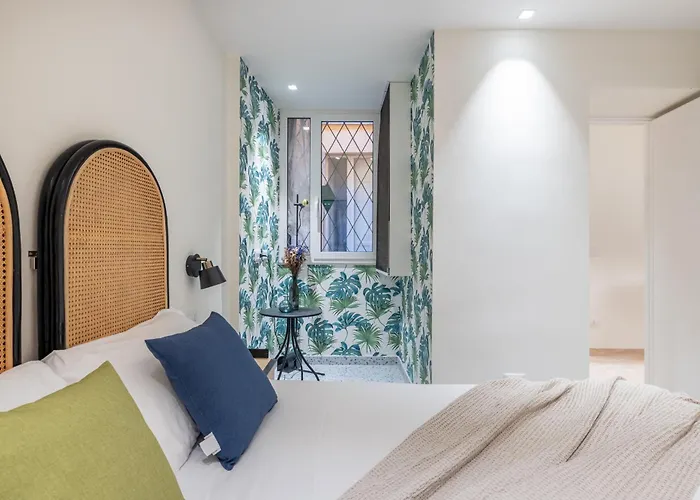 Charming 3 Bedroom In The Historic Center Apartment *